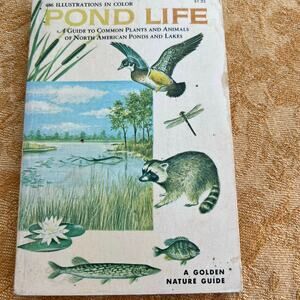 Pond Life: Common Plants and Animals of North America Pocket Book